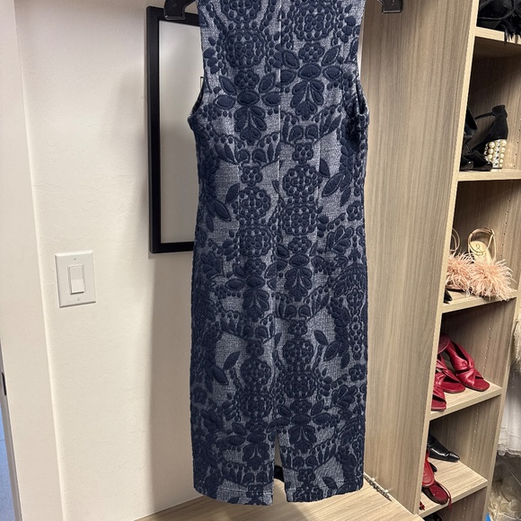 Sleeveless mid calf  Maveve dress - Picture 3 of 3